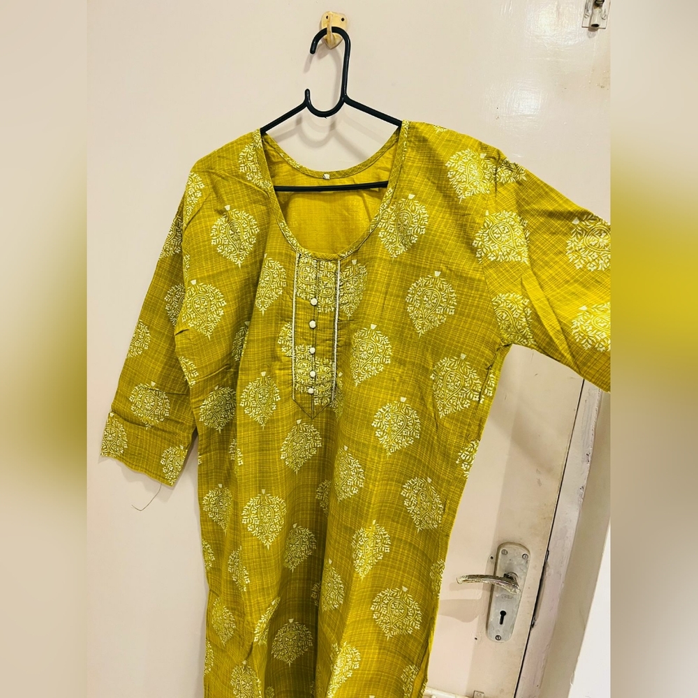 Yellow cotton kurti - Picture 2 of 6